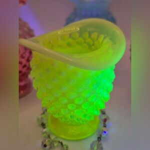 Yellow Topaz Uranium Vaseline Glass Fenton Hobnail Vase MCM 1940s Vintage